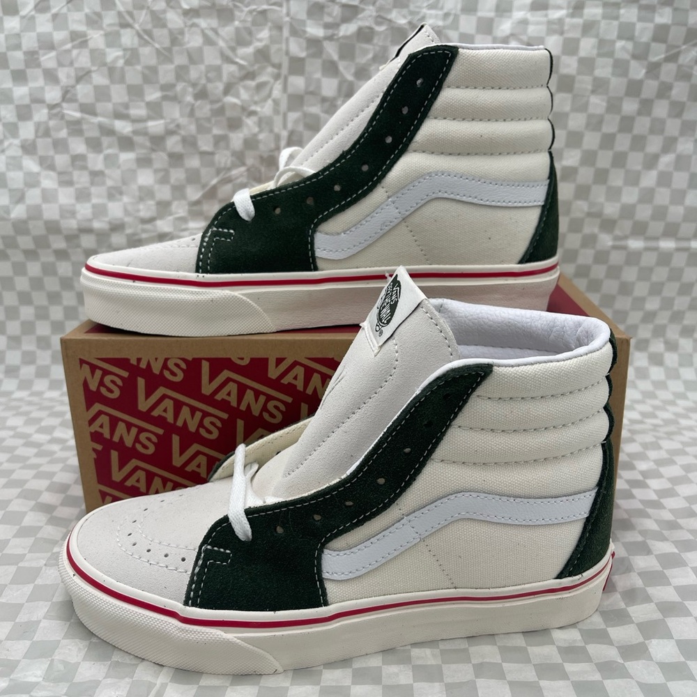 Vans WMNS Sk8-Hi
(Retro Sport)MshmIkombugr Sneakers 
VN0A4U3C2TZ